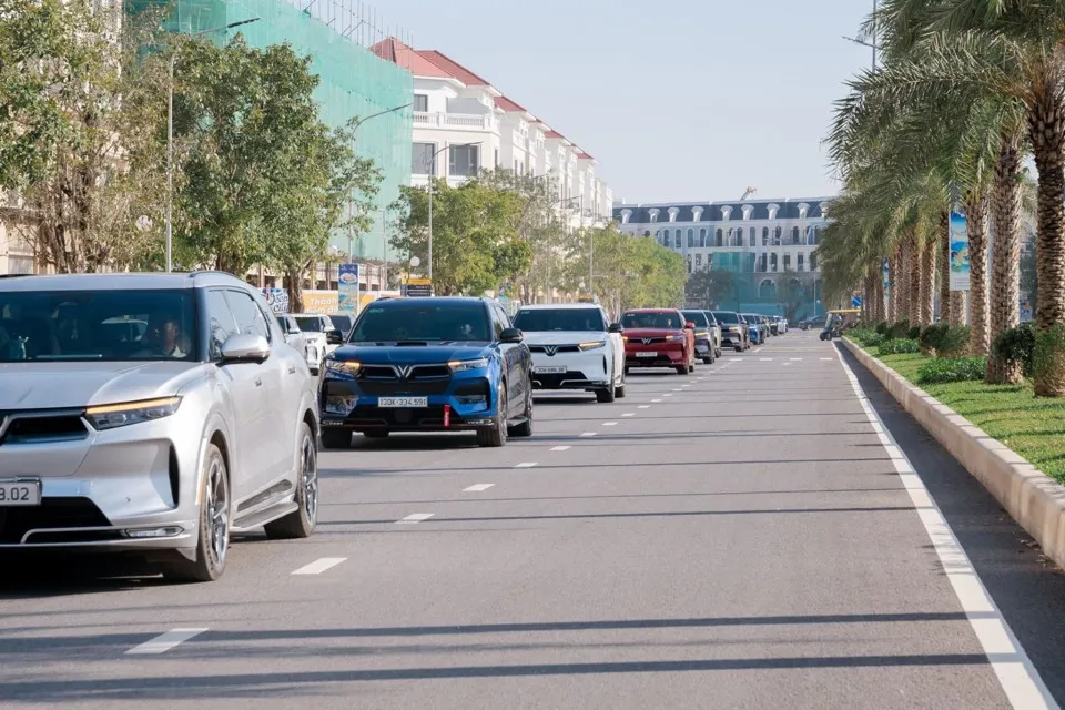 Cách đi xuyên Việt bằng ô tô với chi phí 0 đồng