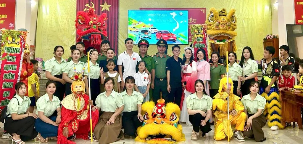 Cộng đồng VinFast Nam Tây Nguyên mang Trung Thu đến trẻ em vùng biên