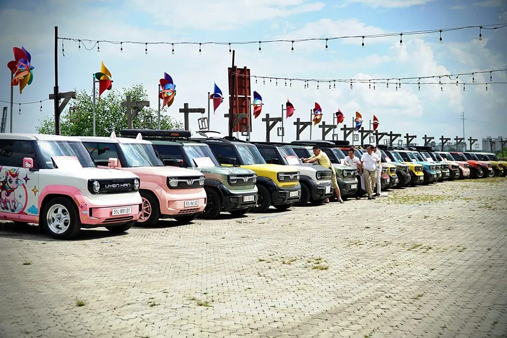 Gần 300 xe VF 3 hội tụ trong sự kiện Big Off CLB VF 3 Otosaigon