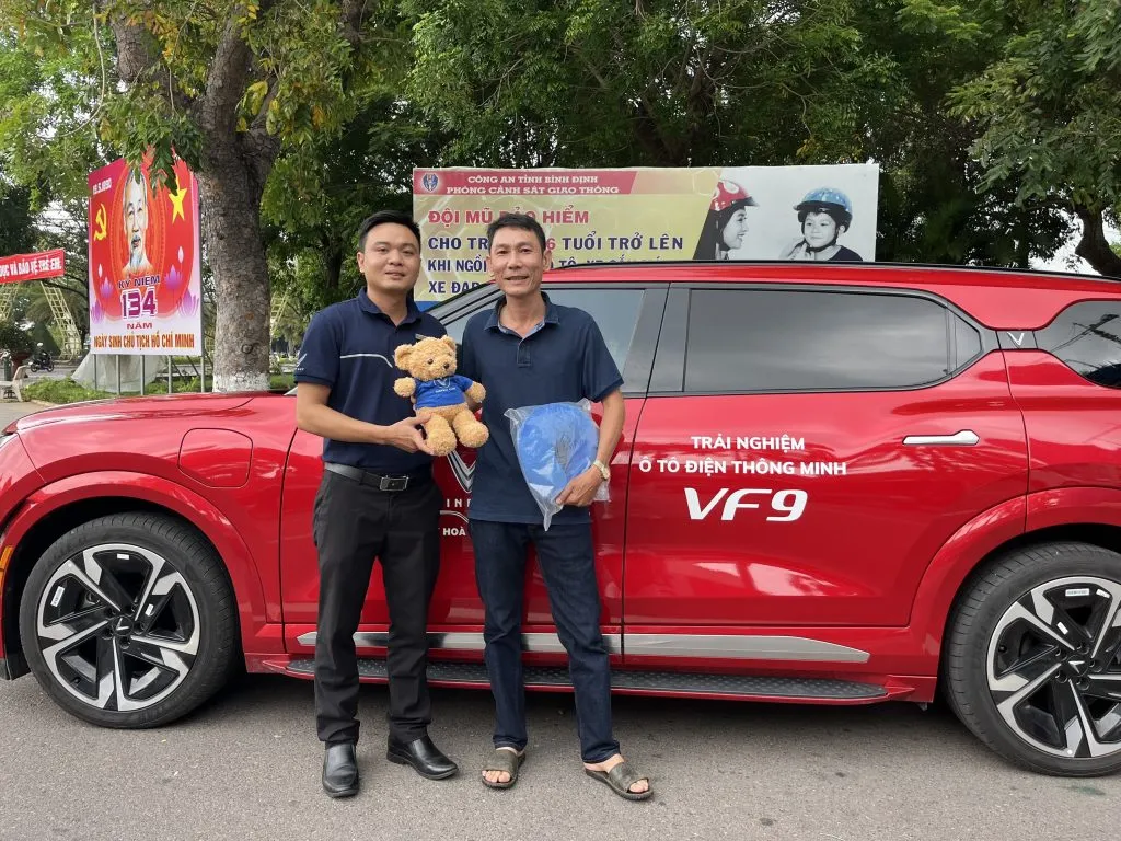 Tấp nập lái thử tại sự kiện Trải nghiệm Ô tô điện VinFast